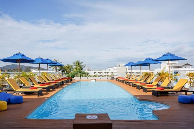 Piscine extérieure du Days Inn by Wyndham Patong Beach Phuket
