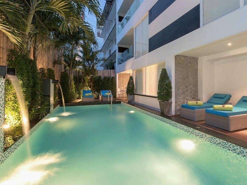 Piscine du BYD Lofts Boutique Hotel and Serviced Apartment