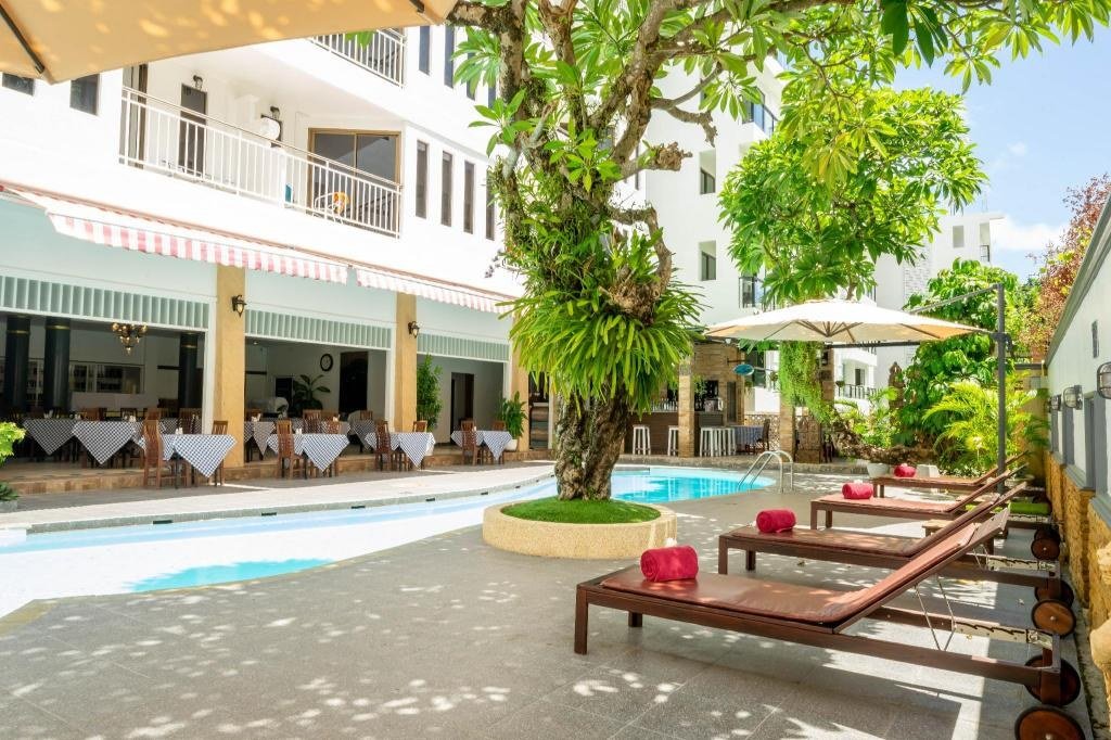 Piscine du La Vintage Resort