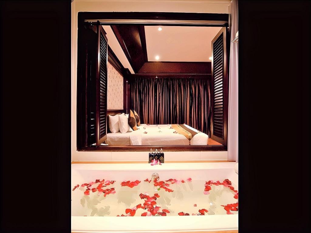Suite de deux chambres au Rayaburi Hotel Patong