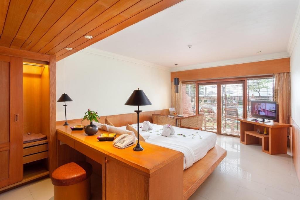 Plan d'une Deluxe avec baignoire au Seaview Patong Hotel